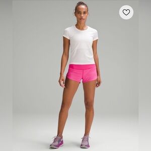 Lululemon Women’s Speed Ups Low-Rise Lined Short 2.5” Sonic Pink Size 4